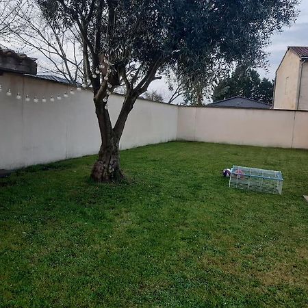 Le Petit Nid Villa Saint-Loubes Luaran gambar