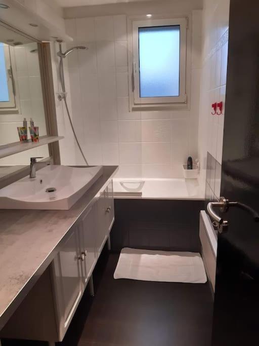 Le Petit Nid Villa Saint-Loubes Luaran gambar